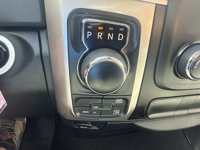 2016 Ram 1500 SLT photo 26