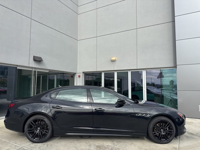 2022 Maserati Quattroporte Modena photo 8