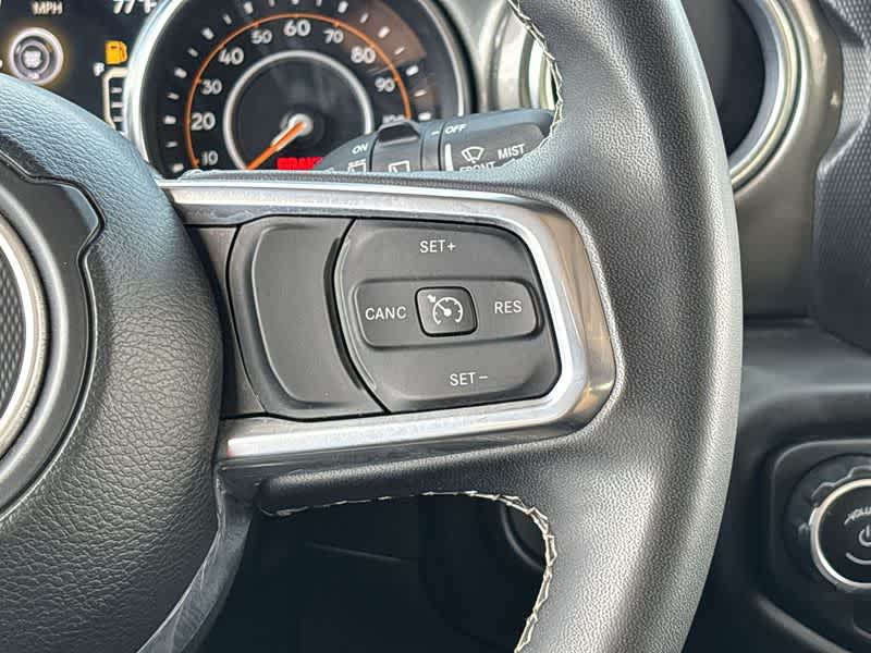 2023 Jeep Wrangler Sahara photo 25