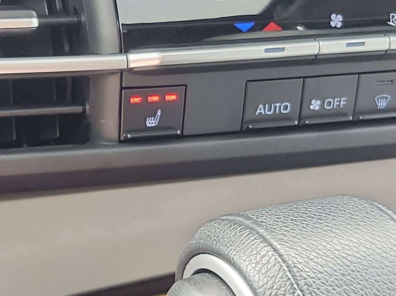 2021 Toyota Sienna XLE photo 13