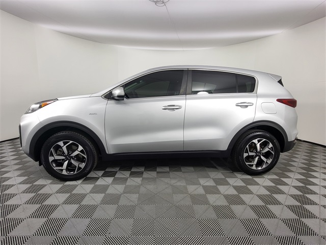 2022 Kia Sportage LX photo 2
