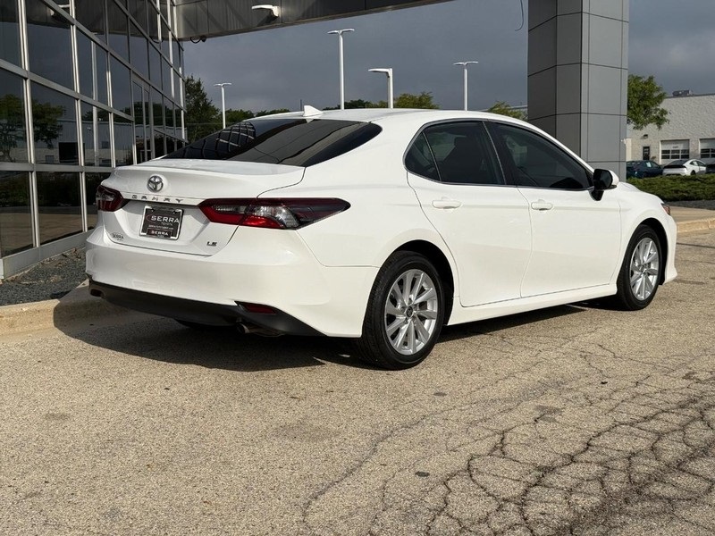 2023 Toyota Camry LE photo 2
