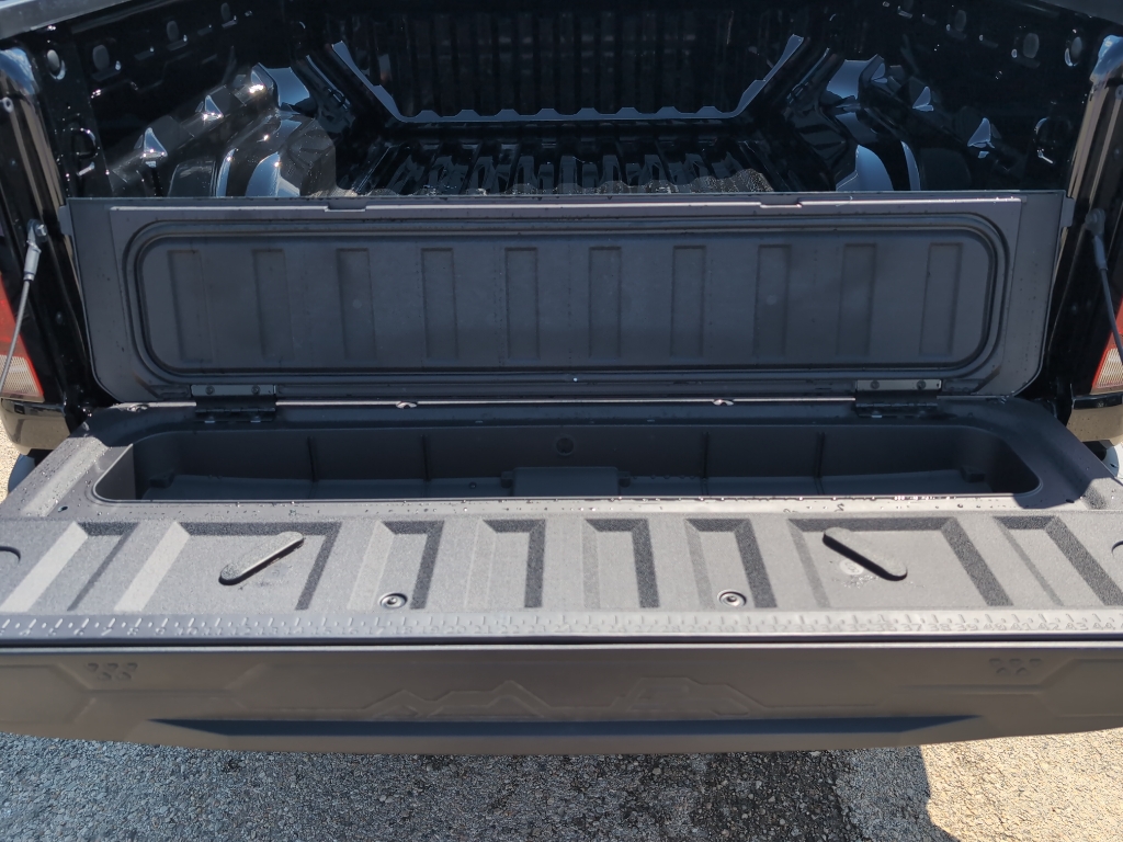 2025 Chevrolet Colorado Z71 photo 8