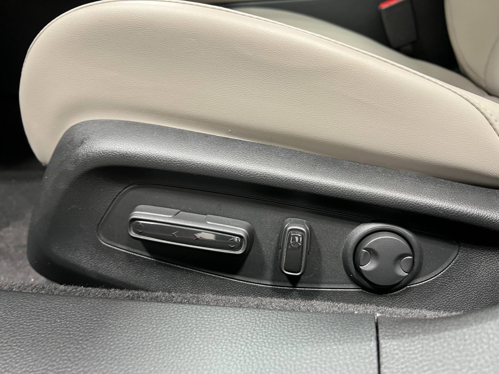 2025 Honda Accord Hybrid EX-L photo 11