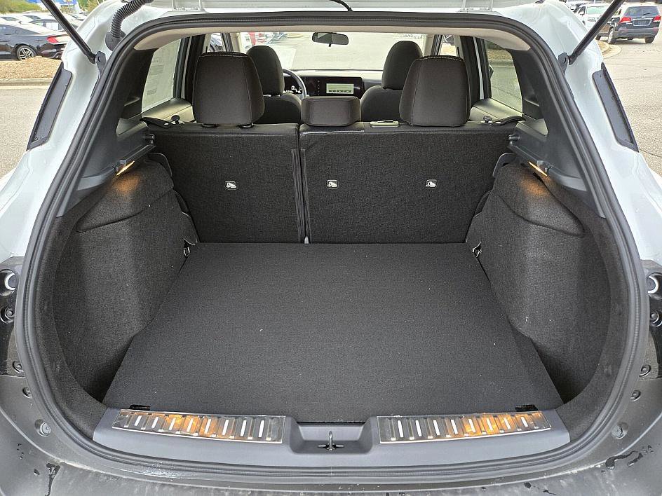 2025 Nissan Kicks SV photo 10