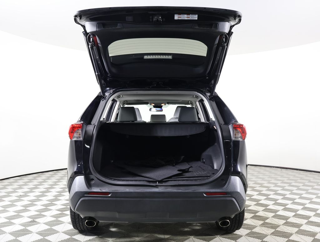 2021 Toyota RAV4 XLE Premium photo 15