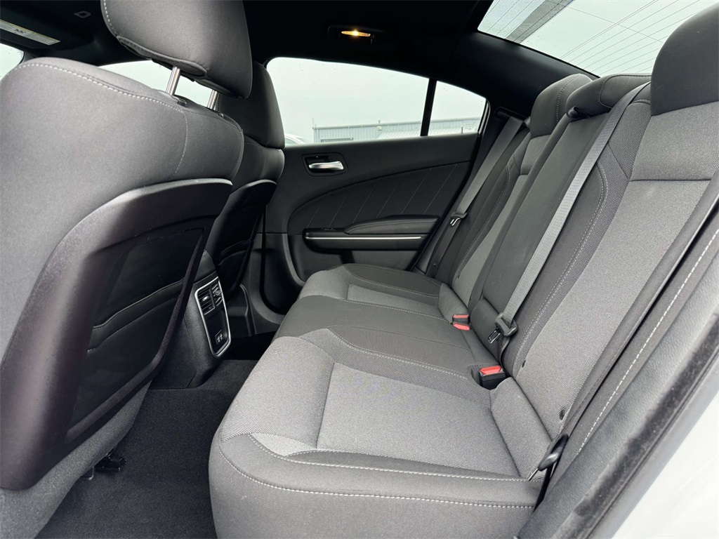 2019 Dodge Charger SXT photo 15