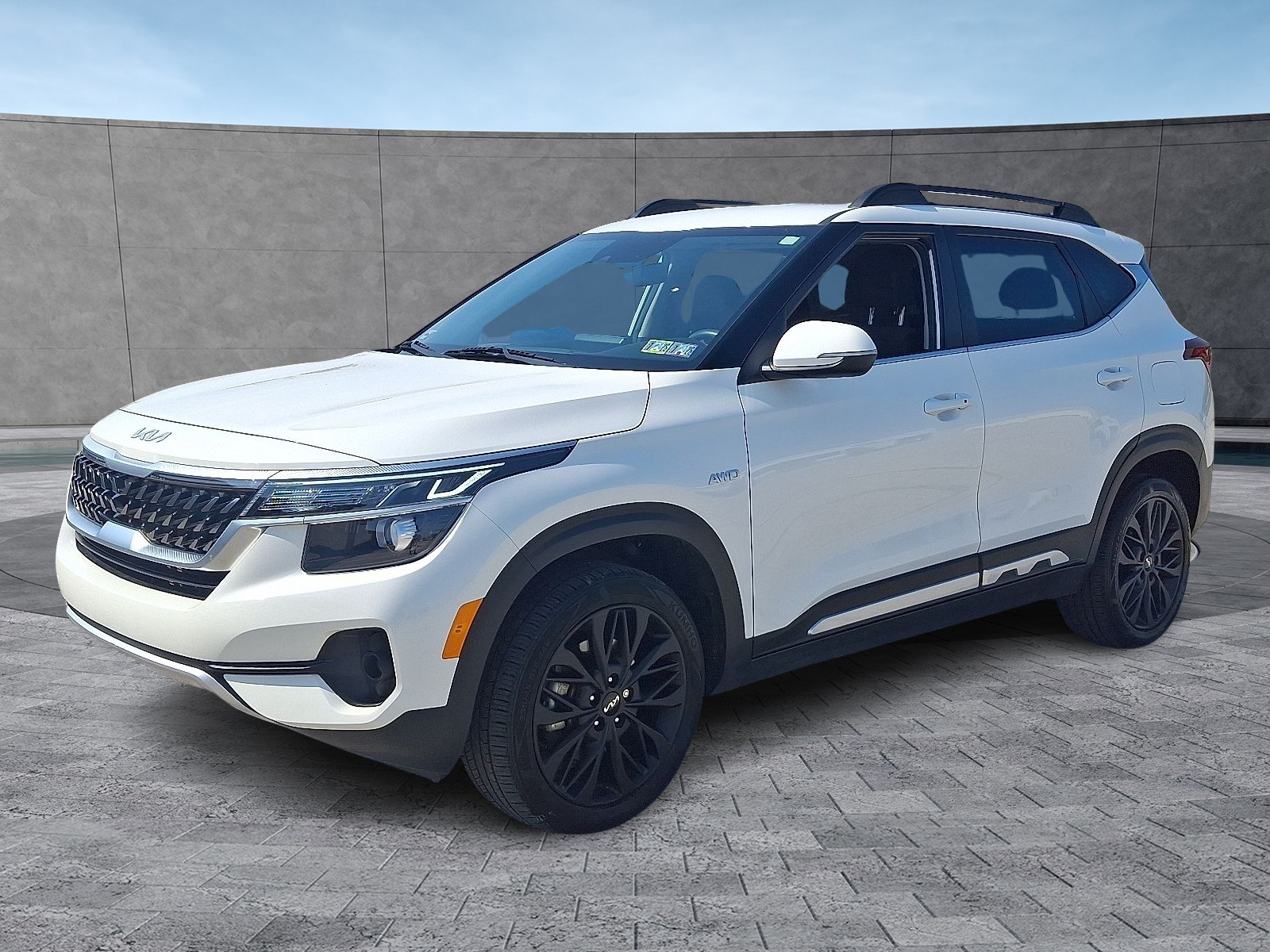 2022 Kia Seltos Nightfall Edition photo 3