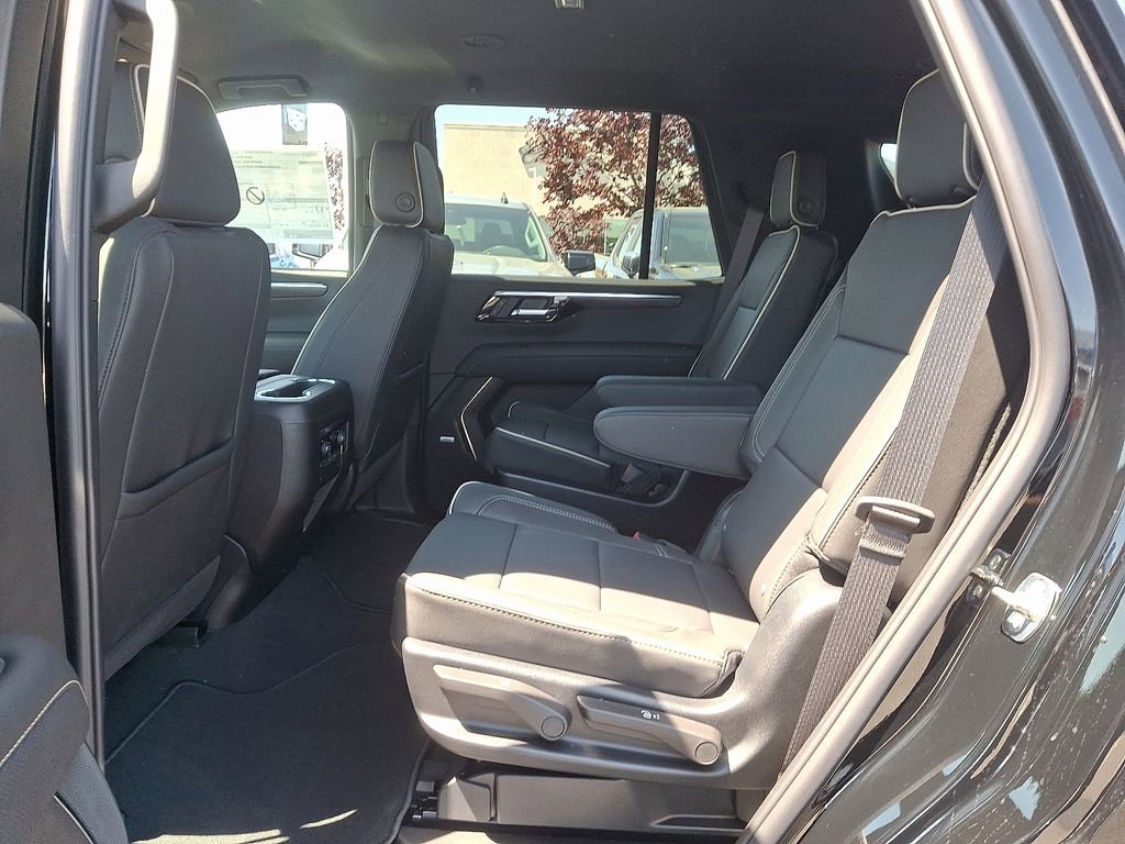 2025 Chevrolet Tahoe Premier photo 4