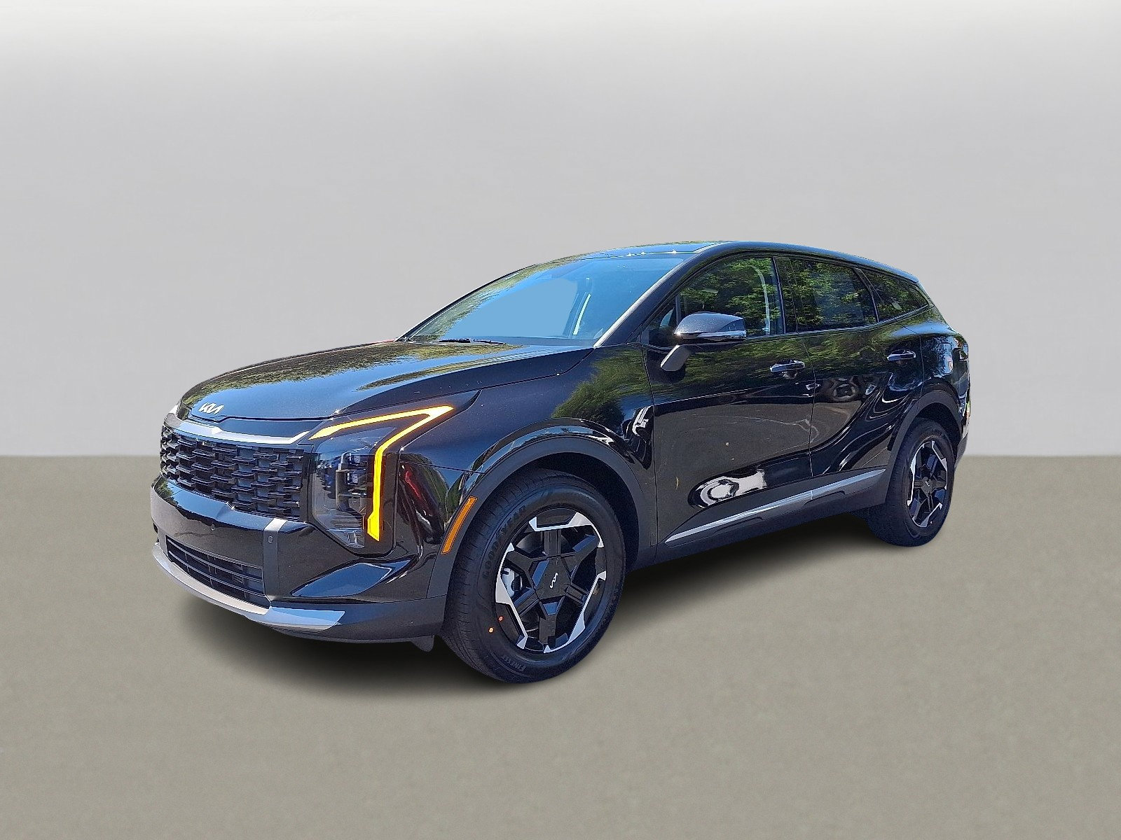 2026 Kia Sportage Hybrid S photo 2