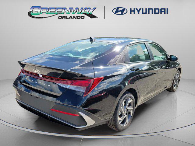 2025 Hyundai Elantra SEL Sport photo 4