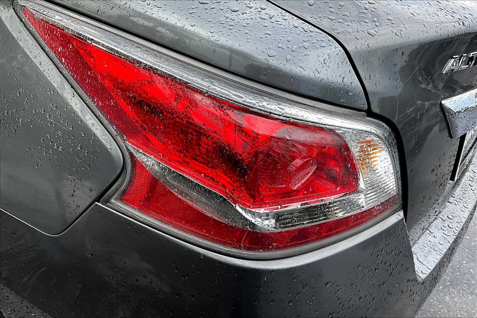 2015 Nissan Altima 2.5 S photo 26