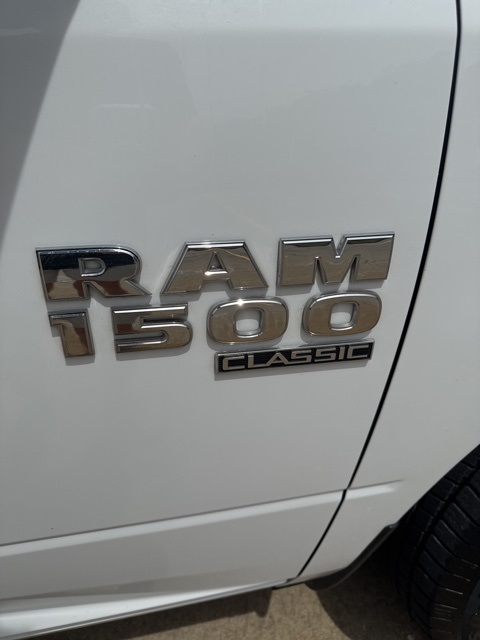 2023 Ram 1500 Classic SLT photo 19