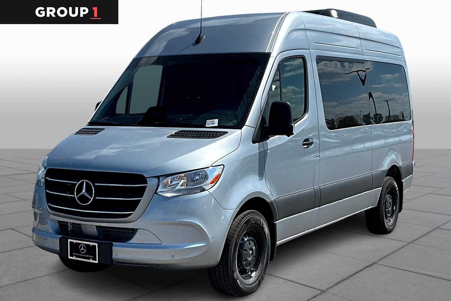 2025 Mercedes-Benz Sprinter Passenger Van Base's photo