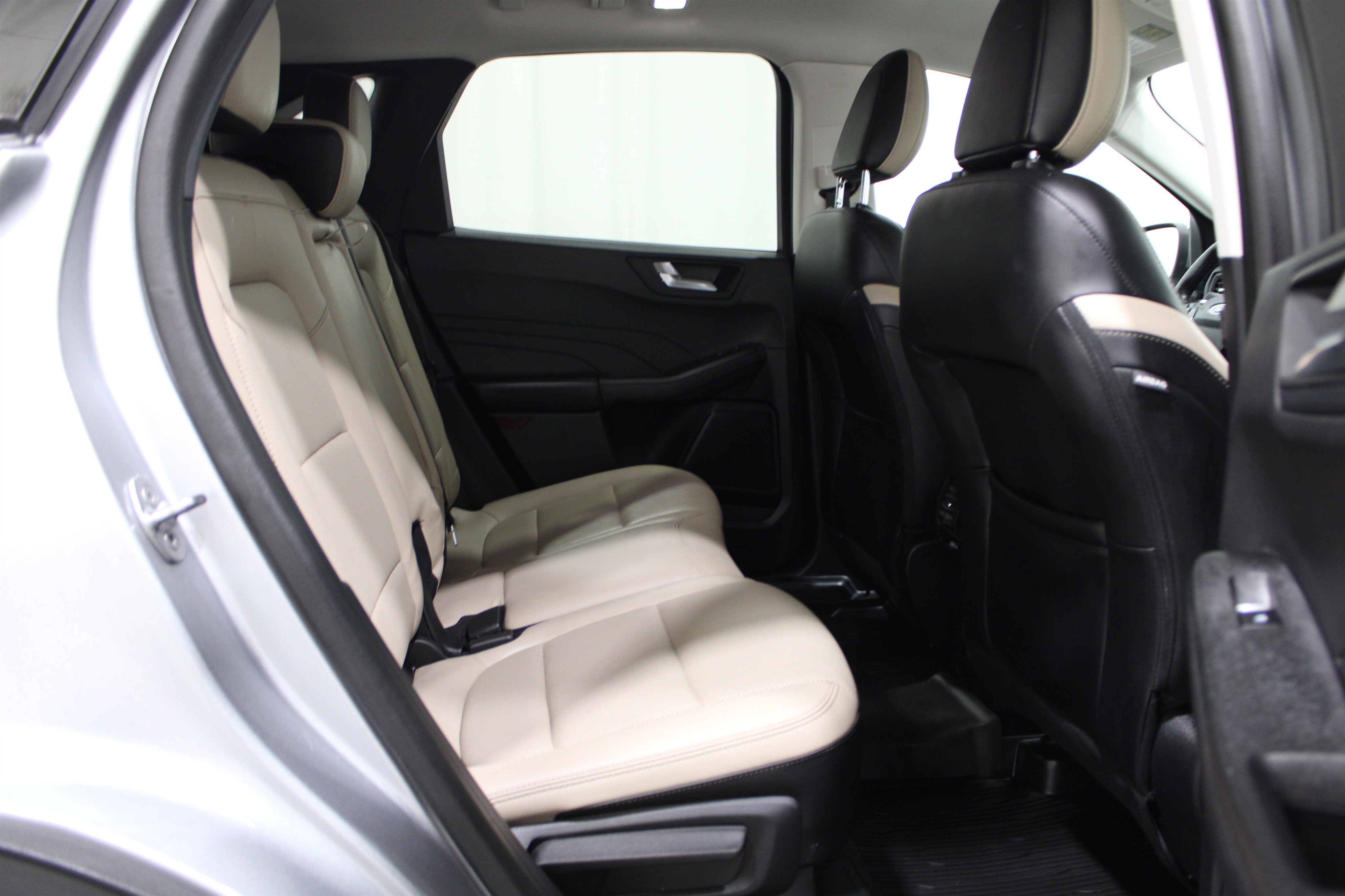 2021 Ford Escape SEL Hybrid photo 19