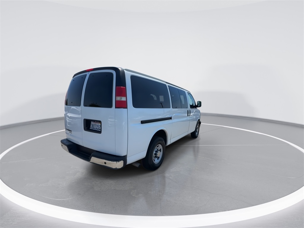 2014 Chevrolet Express 3500 LT photo 14