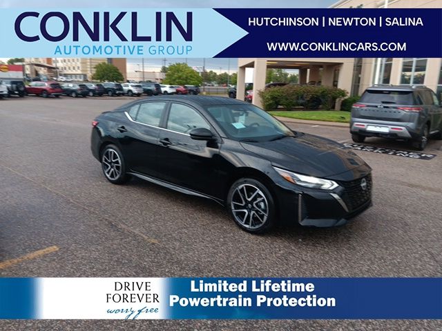 2025 Nissan Sentra SR's photo