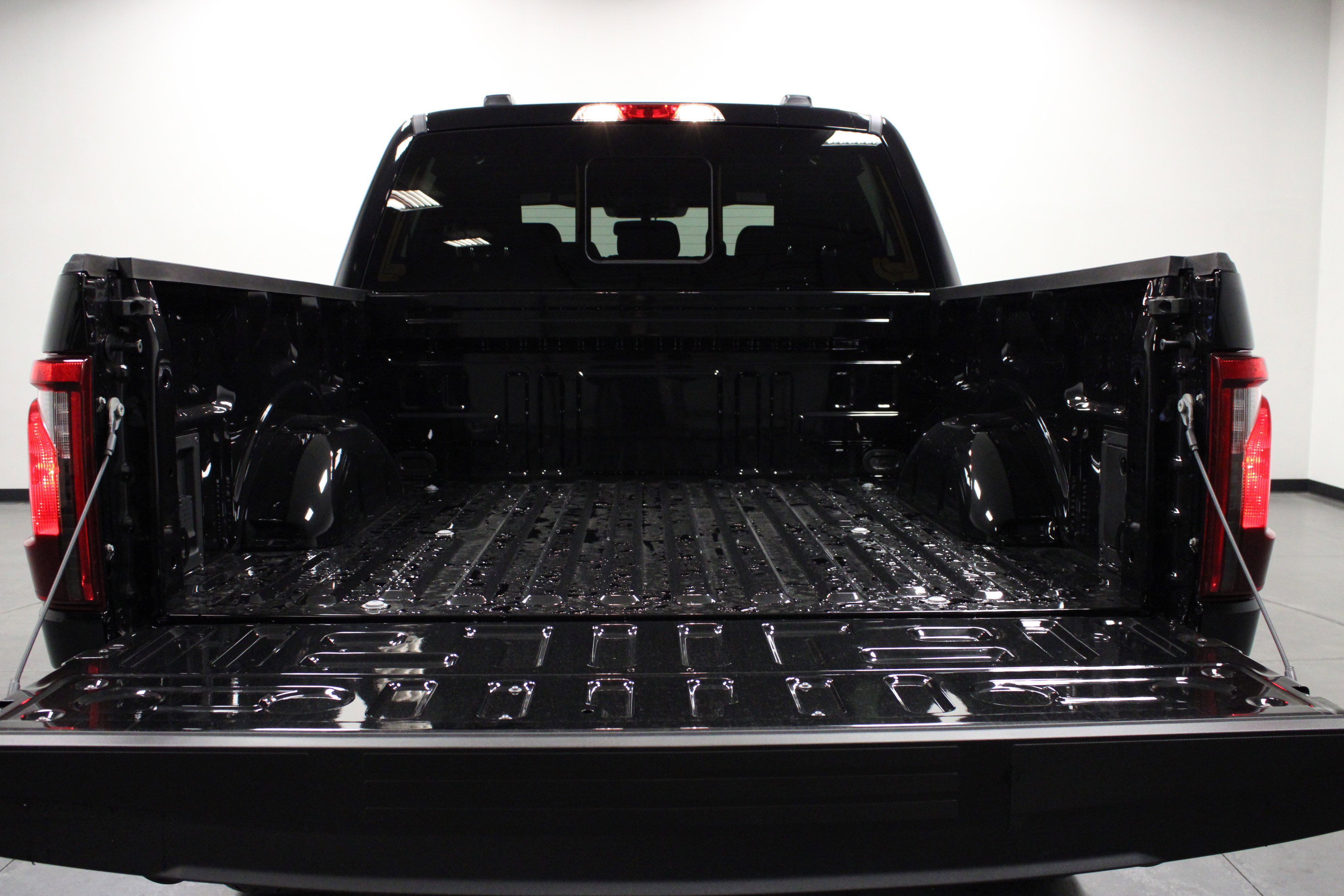 2025 Ford F-150 XLT photo 12
