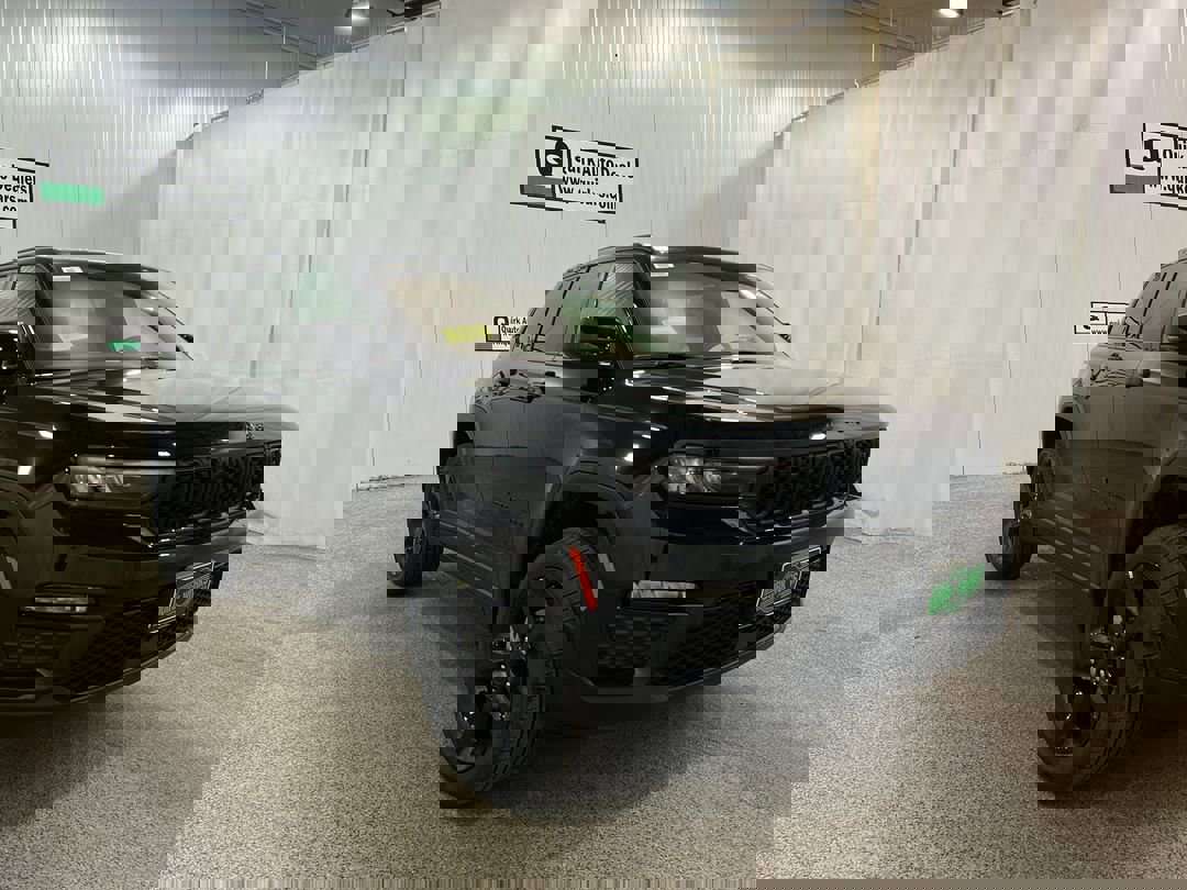 2025 Jeep Grand Cherokee Limited's photo