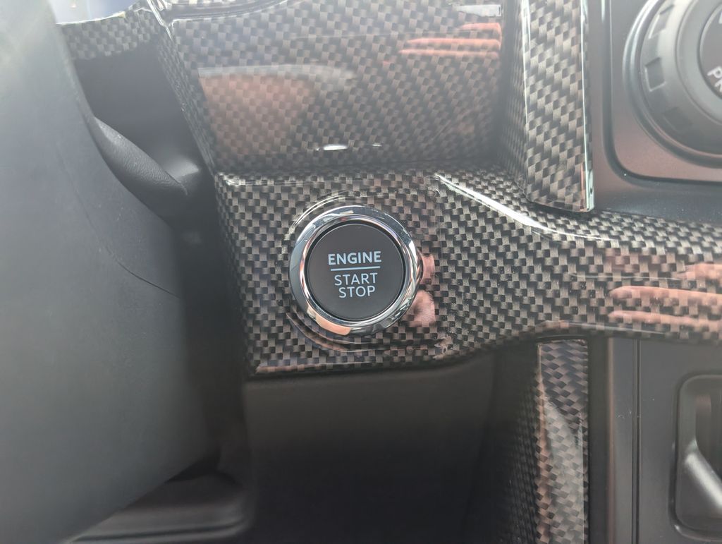 2025 Ford F-150 Lariat photo 18