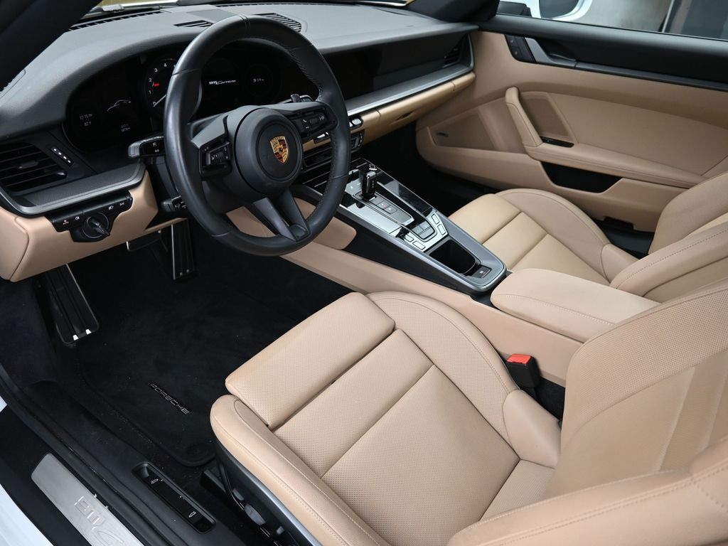 2022 Porsche 911 4 photo 3