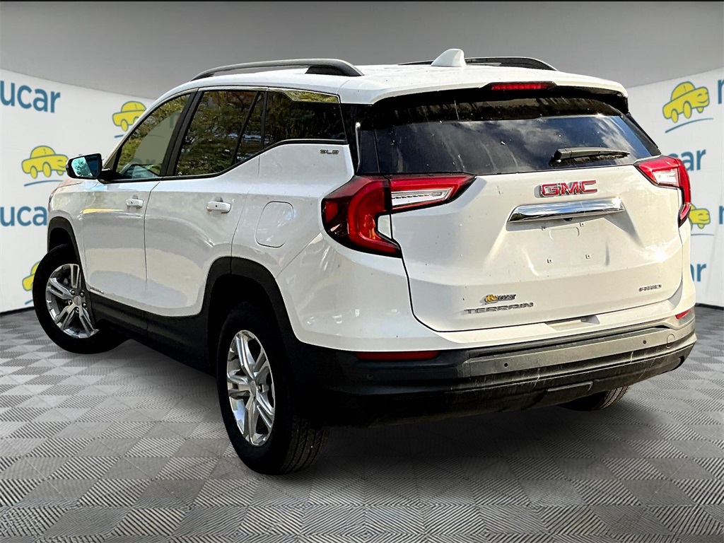 2023 Gmc Terrain SLE photo 3