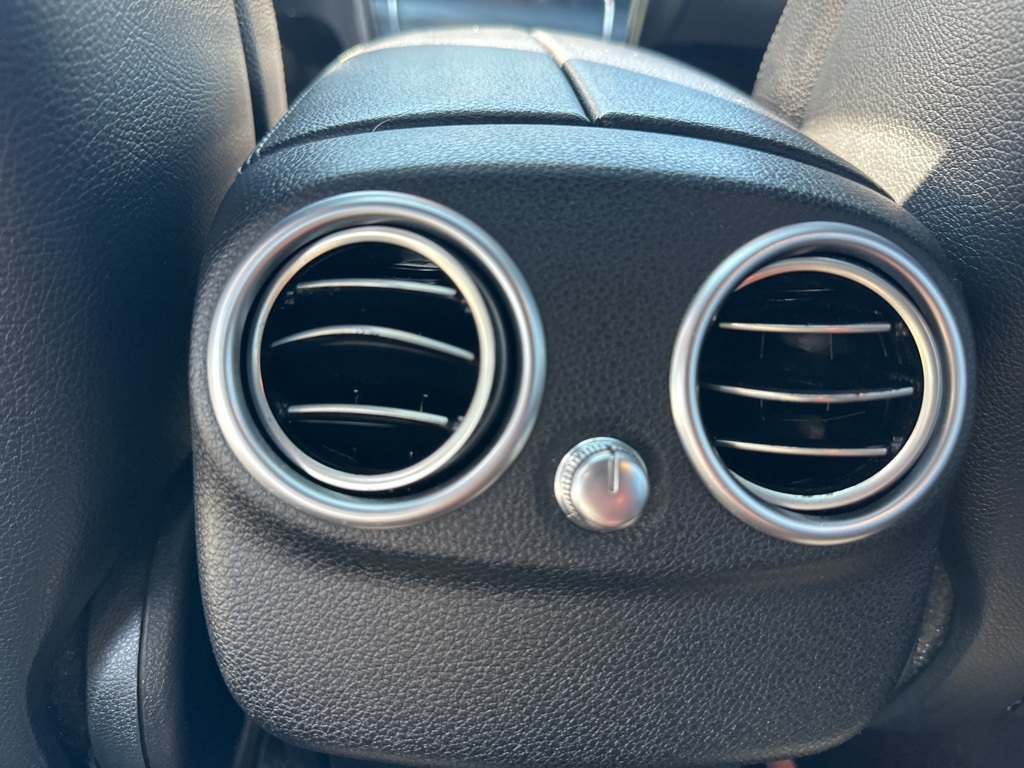 2021 Mercedes Benz C 300 photo 17