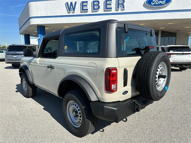 2025 Ford Bronco Base photo 3