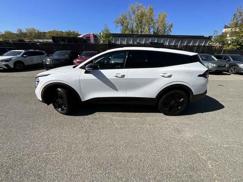 2025 Kia Sportage X-Line photo 2