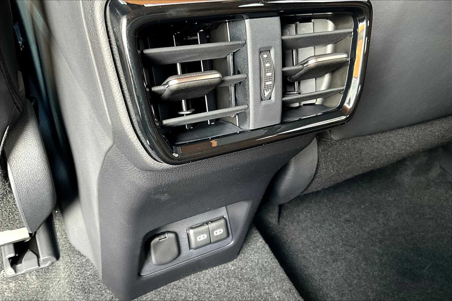 2026 Lexus NX 350 Premium photo 13