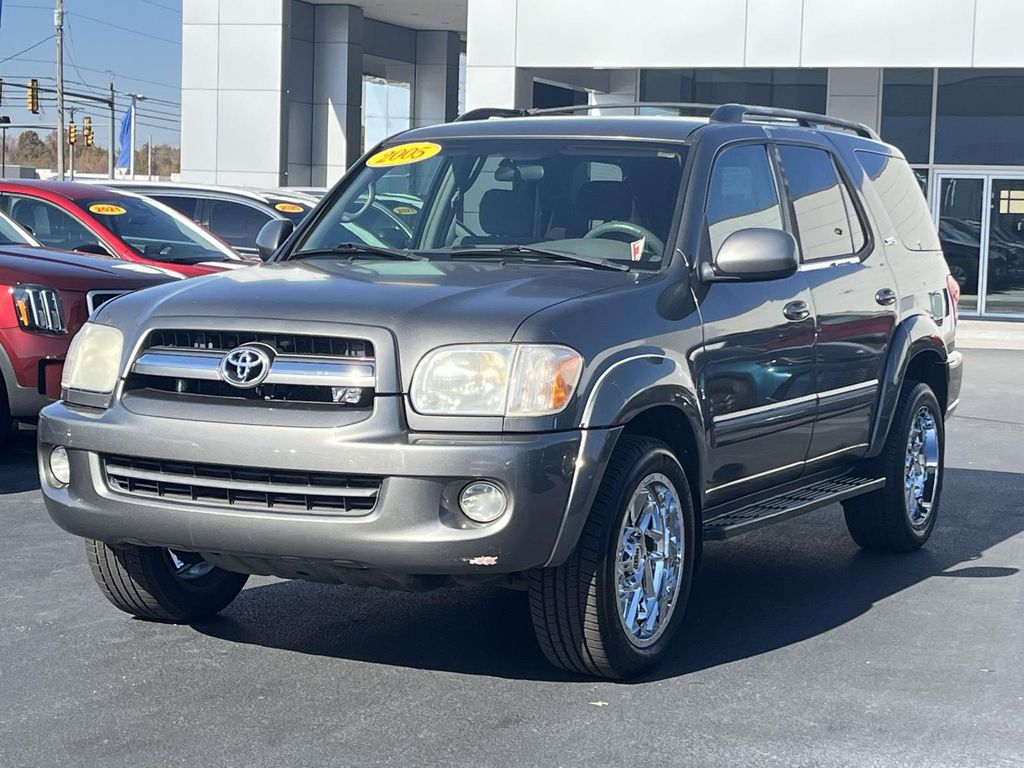 2005 Toyota Sequoia SR5 photo 3