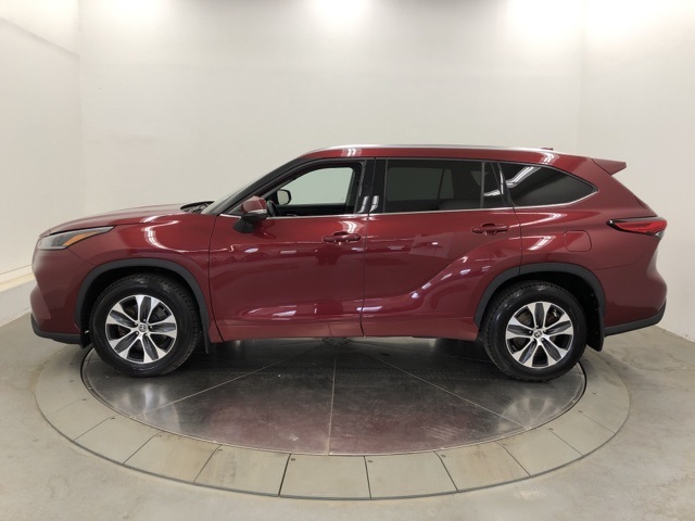 2021 Toyota Highlander XLE photo 4