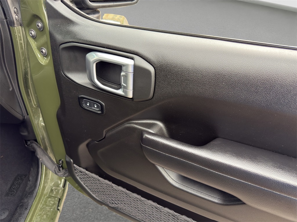 2024 Jeep Wrangler Sport S 4xe photo 17