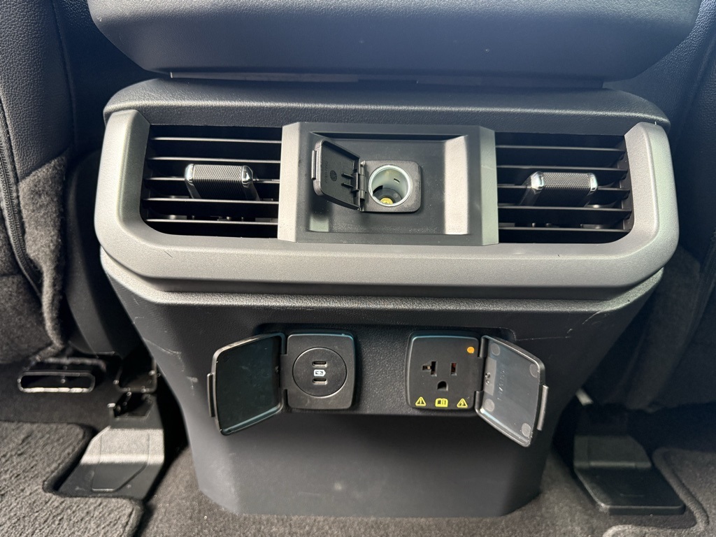 2025 Ford F-150 Lariat photo 24