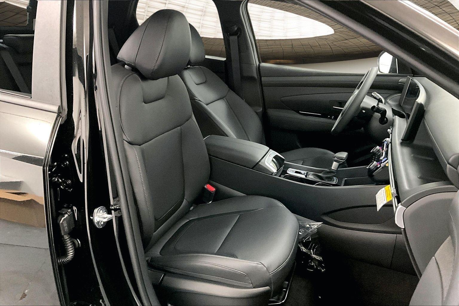 2025 Hyundai Santa Cruz SEL Activity photo 5