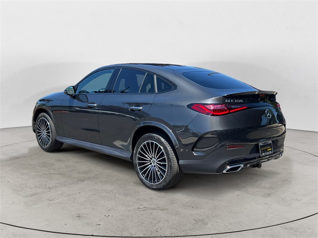 2025 Mercedes Benz GLC 300 4MATIC photo 3