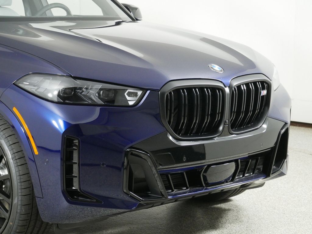 New 2026 Tanzanite Blue II Metallic BMW M60i image 3