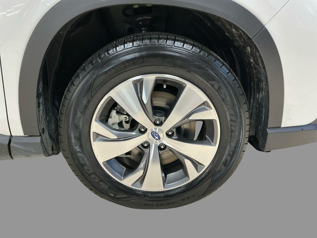 2024 Subaru Ascent Premium photo 12