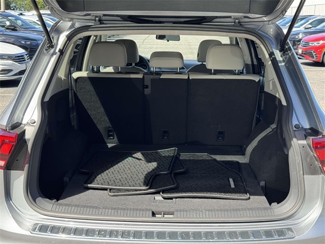 2021 Volkswagen Tiguan SE photo 28