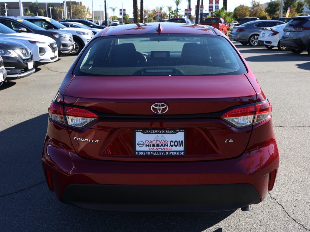 2024 Toyota Corolla LE photo 2