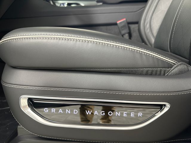 2024 Jeep Grand Wagoneer II photo 38