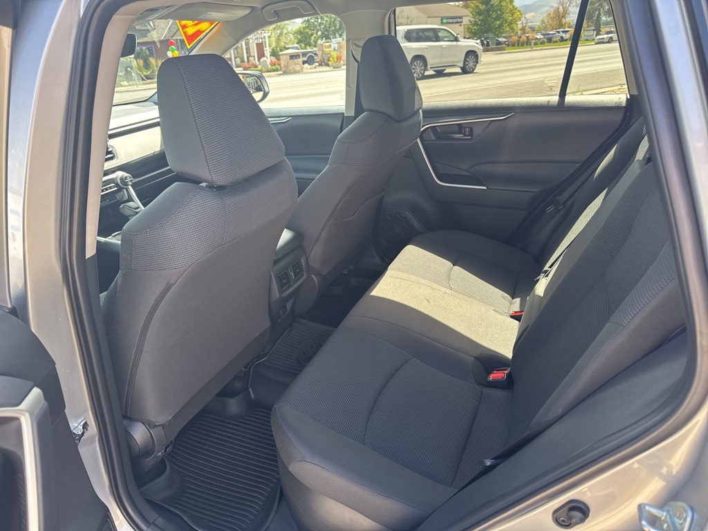 2024 Toyota RAV4 Hybrid LE photo 19