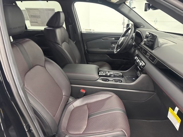 2025 Honda Pilot Black Edition photo 16