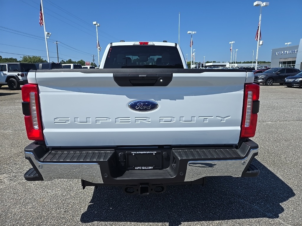 2026 Ford F-250 XLT photo 6