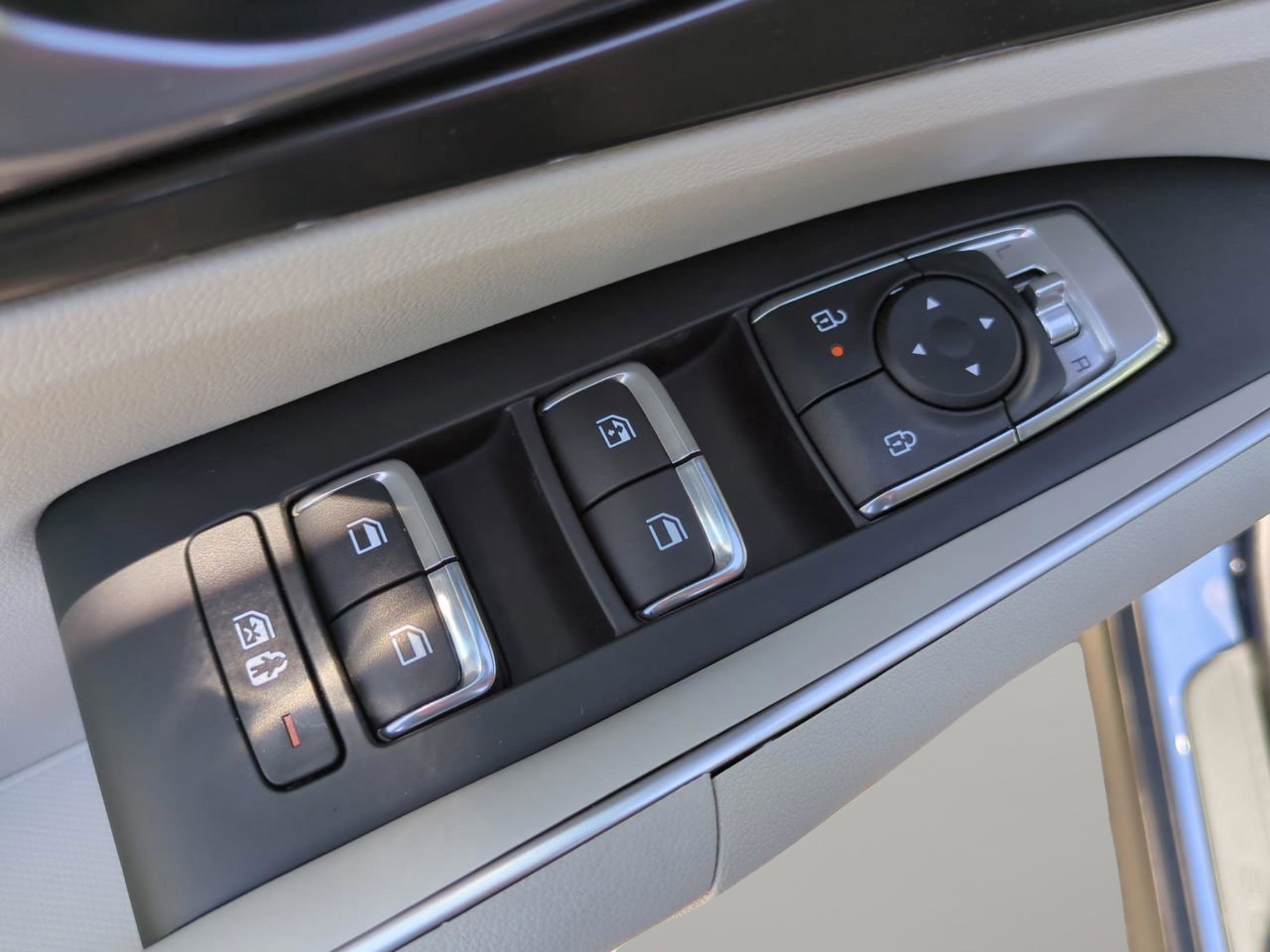 2025 Kia Sorento S photo 26