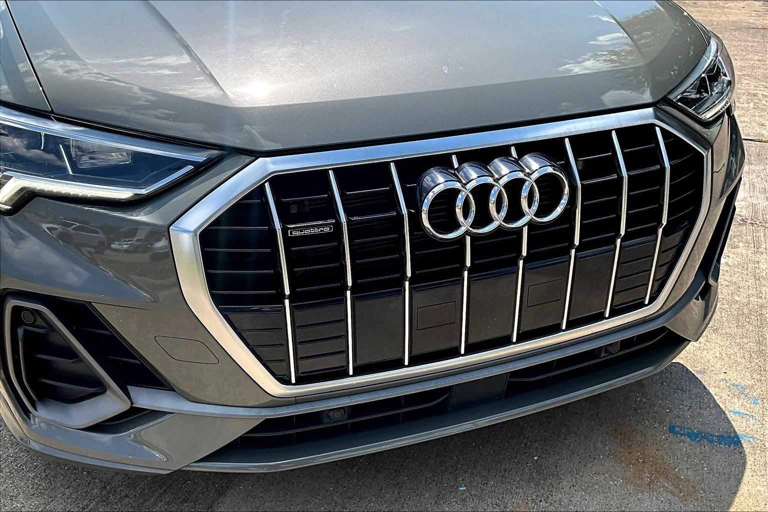 2023 Audi Q3 S line Premium photo 26