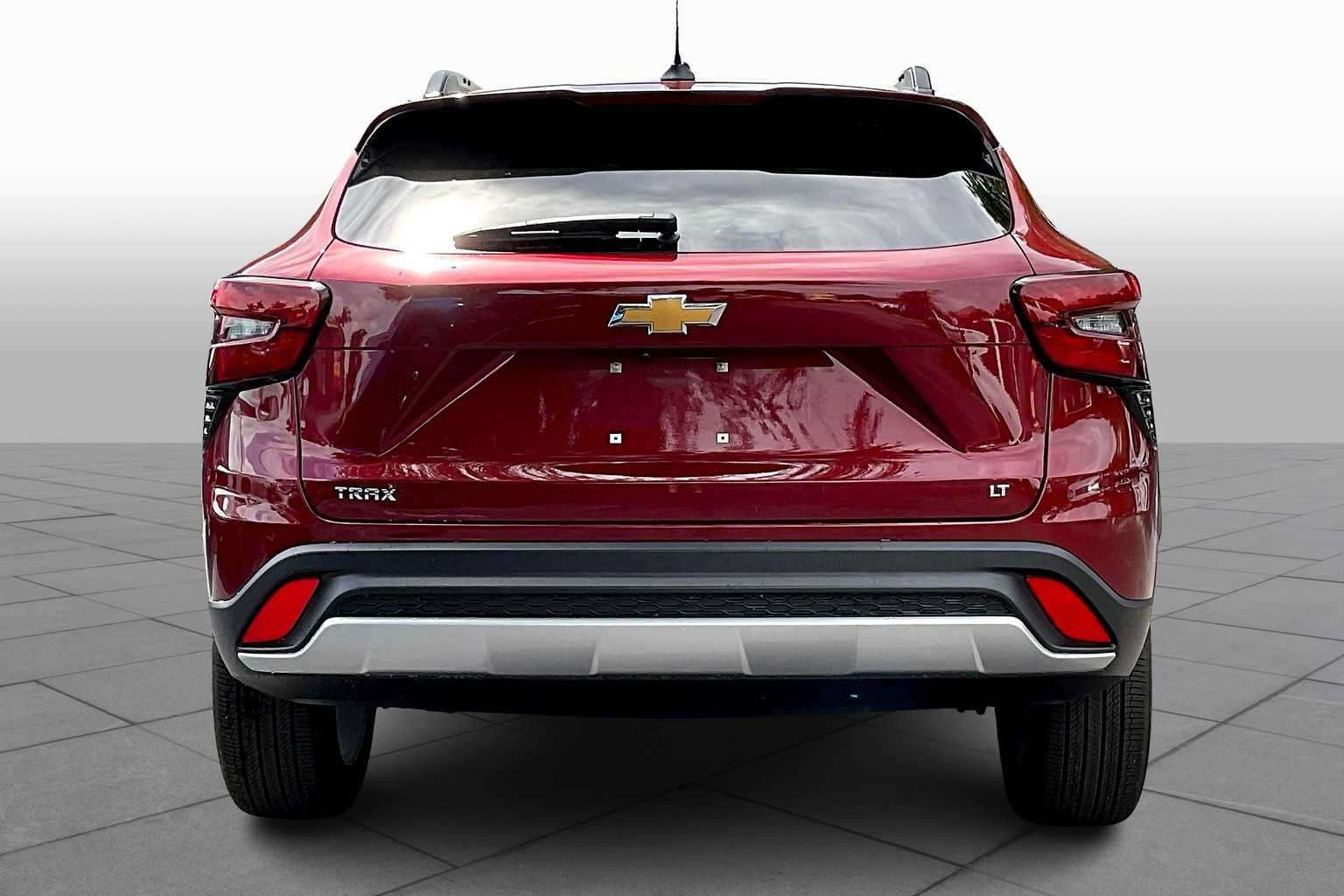 2024 Chevrolet Trax LT photo 4