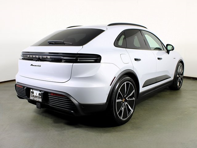 2025 Porsche Macan Electric photo 7
