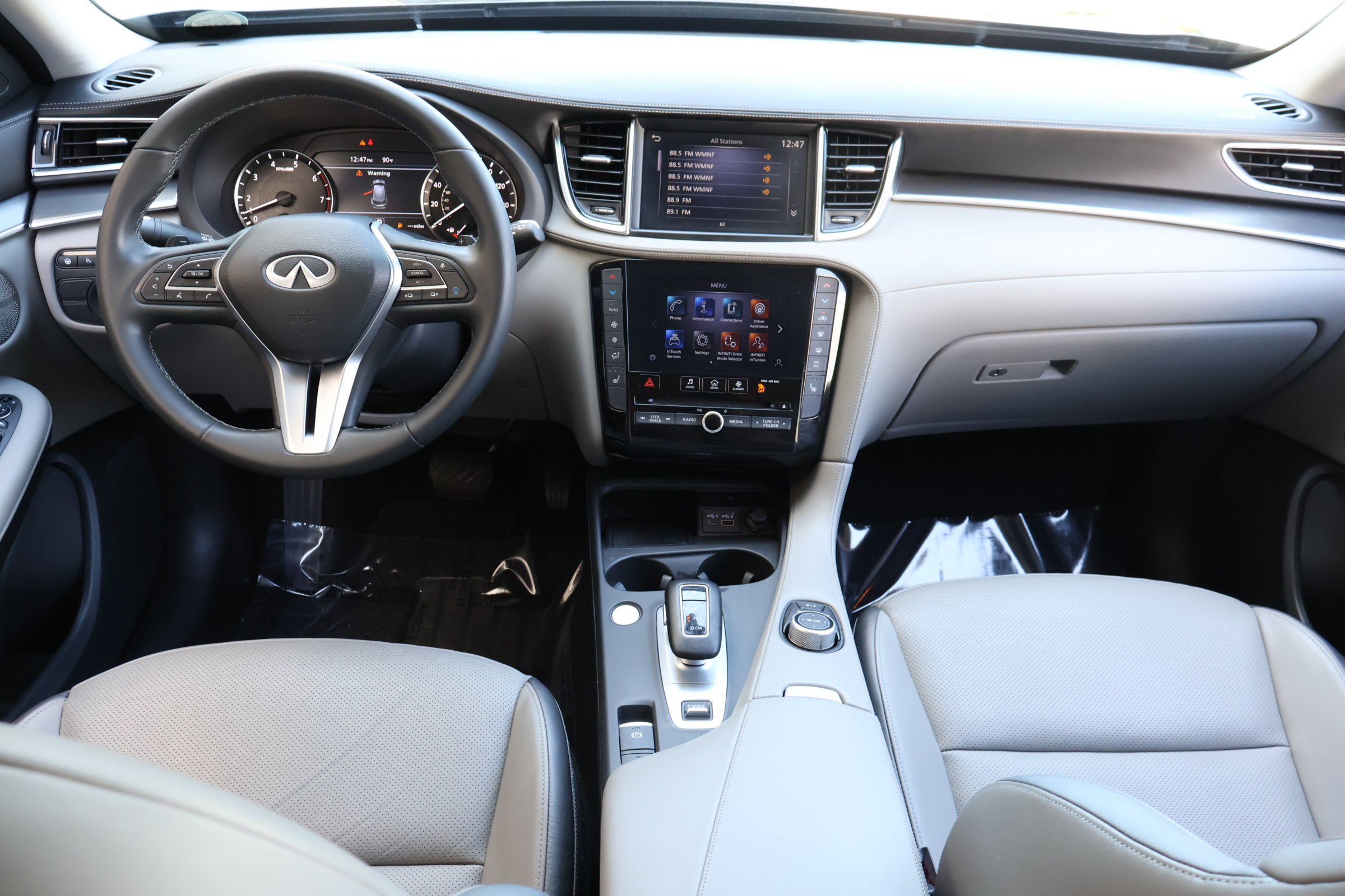 2023 Infiniti QX50 Luxe photo 17