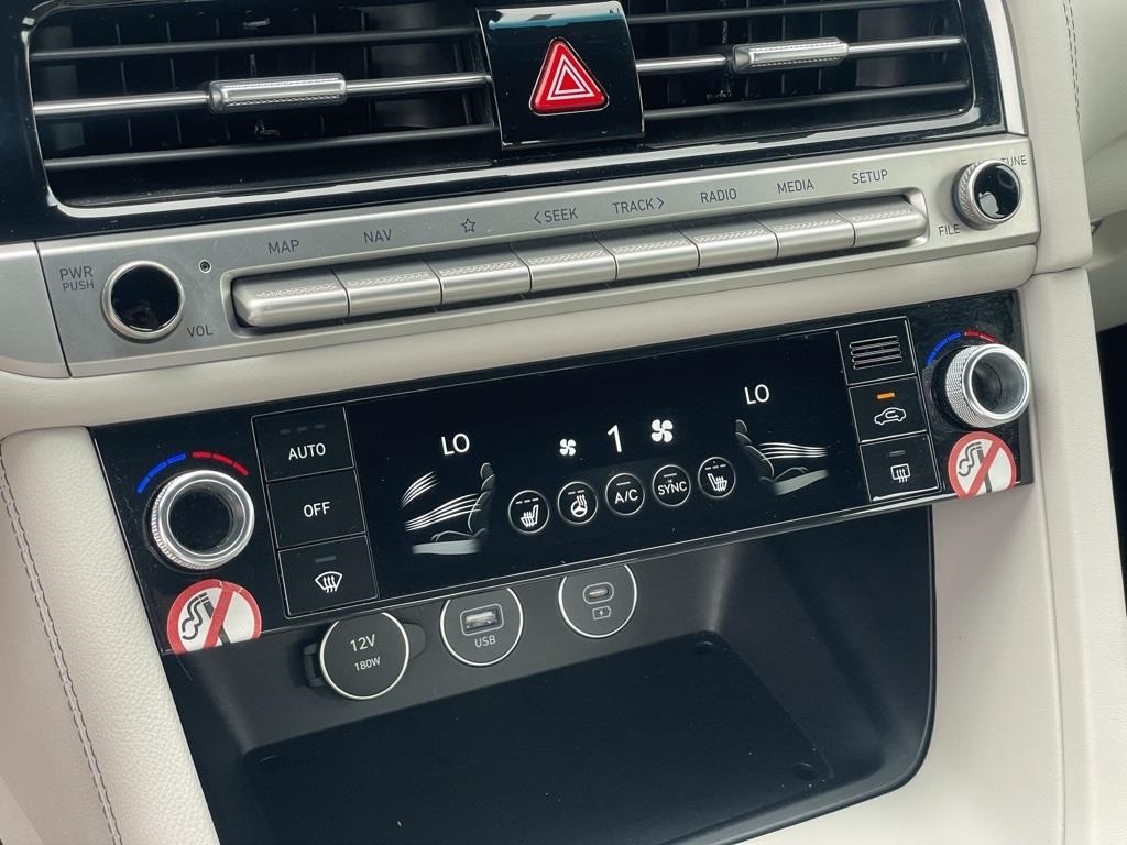2024 Genesis G70 2.5T Sport Prestige photo 20